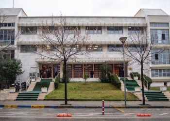 Përplasje “elefantësh” për 5 milionë euro tenderë te AKSHI pasi Gerond Meçe i çon të gjithë “në gjyq”, rivaliteti me Ermal Beqirin