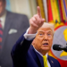 Donald Trump jep “OK”, SHBA gati t’i bashkohet Izraelit në bombardimin e Iranit