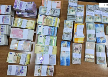 Policia zbulon ‘exchange’-in e fajdeve në Tiranë, në hetim pronarja 72-vjeçare! Sekuestrohen 500 mijë euro