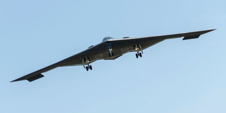 U përdor për herë të parë në Luftën e Kosovës, njihuni me avionin që bombardoi Iranin