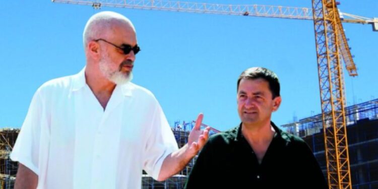 Himara nën thundrën e betonit masiv, Vangjel Tavo rrit lartësinë e ndërtimeve, bregdeti kthehet në kantier