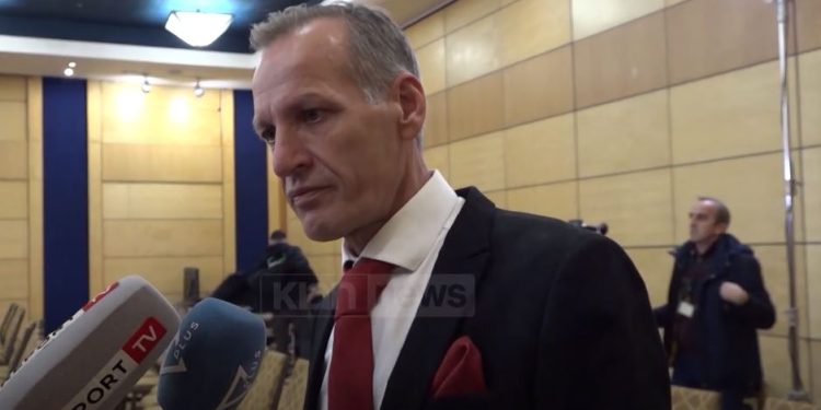 Vendimet – Rama u jep Agron Çelës dhe Dulakëve vilat qeveritare për t’i kthyer në resorte private
