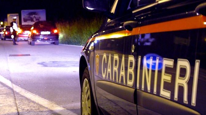 Mbi 1 kg drogë të fshehur nën sediljen e pasagjerit, policia italiane arreston 49-vjeçarin shqiptar