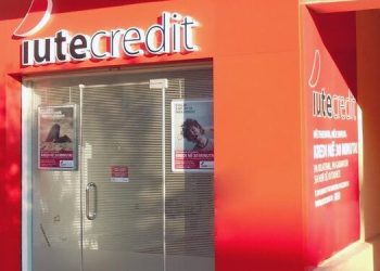 Mashtrimi me kreditë në Lezhë ngre shqetësime serioze mbi praktikat e shqyrtimit të aplikimeve online nga mikrofinanca