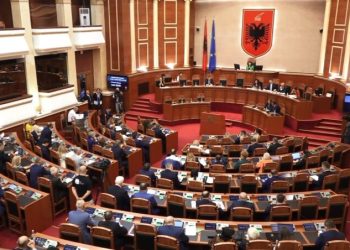 Sot Kuvendi mblidhet në seancë plenare, çfarë pritet të diskutohet/ Axhenda