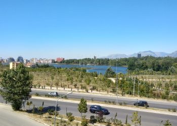 Bëhet gati tenderi i ri/ Bashkia Tiranë gati 1.2 milionë euro për rrugën tek “Liqeni i Thatë”