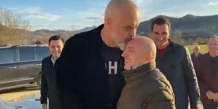 Denoncimi: Magazinerët e Salillarit bëhen si me magji nga Rama, pronarë parqesh fotovoltaike dhe koncensionarësh, SPAK nuk i sheh