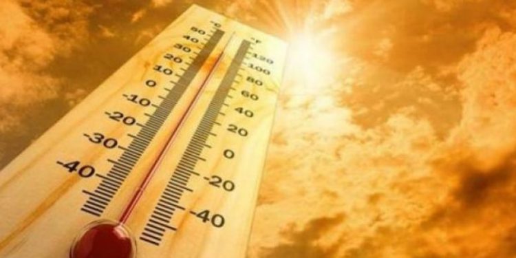 Nis vala e të nxehtit afrikan në Shqipëri, meteorologia paralajmëron verë të thatë