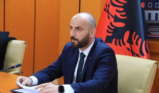 Gledis Nano fiton gjyqin ndaj qeverisë për shkarkimin nga puna, dëmshpërblehet me 100 mijë euro