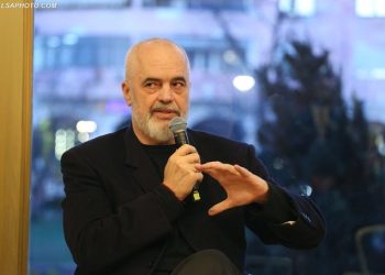 “Partia-shtet”/ Si e përdor Rama pushtetin politik mbi administratën vendore
