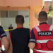 Vrasja e 52-vjeçares në Pogradec, shoqërohet autori i dyshuar, dyshohet për lidhje intime me viktimën