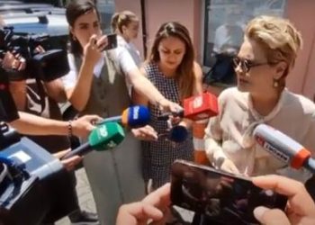 Monika Kryemadhi heq unazën e martesës para SPAK: Të na rrojë inceneratori