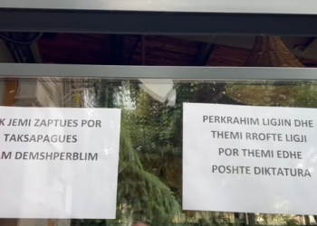 Urdhri i Ramës, bizneset në Korçë protestojnë: Përkrahim ligjin, por themi edhe poshtë diktatura