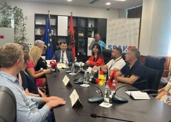 Lëshohen 8 masa arresti, SPAK godet rrjetin e Call Center-ave: Hiqeshin si oficerë të policisë gjermane, mashtruan qindra qytetarë europianë