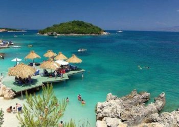 Media italiane: Rritjet e çmimeve dekurajojnë turistët, zbehet numri i pushuesve në Shqipëri