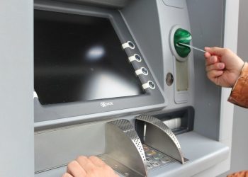 Komisionet që marrin bankat nga bankomatet, Komisioni i Konkurrences i rekomandon BSH që të ndërhyjë