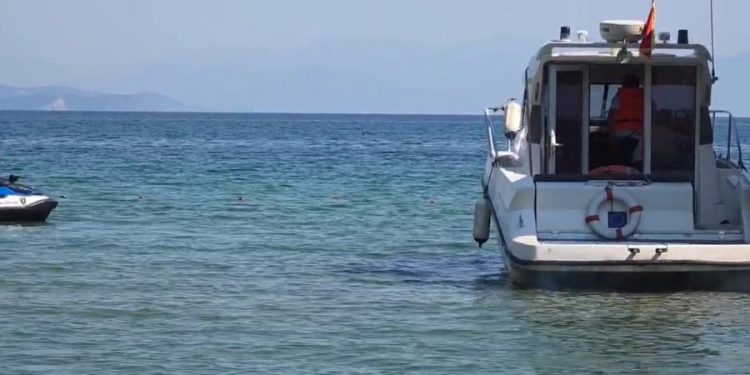 Pogradec, gjendet një person i pajetë në ujërat e liqenit