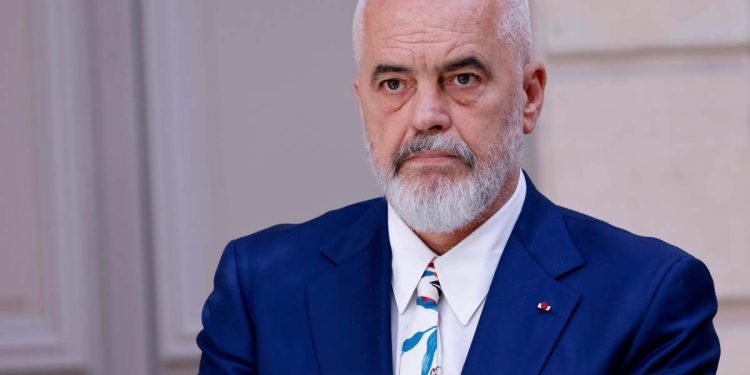 Vijon ‘vala’ e dorëheqjeve pas urdhrit të Ramës/ Largohen drejtorët në Sarandë, Lushnje, Vlorë dhe Vaun e Dejës