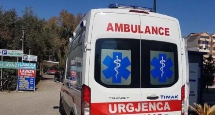 15-vjeçari polak bie nga ballkoni i katit të katërt në Durrës
