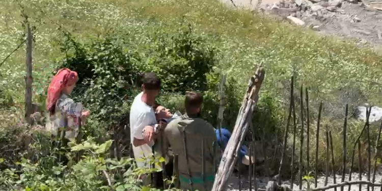 Sërish tensione në Theth: Gruas i bie të fikët gjatë përplasjes me IKMT dhe policinë