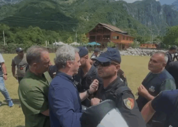 “Legen”/ Boçi dhe Spahia përplasen me policinë në Theth: Mos më kap me dorë se ta mbështjell mirë