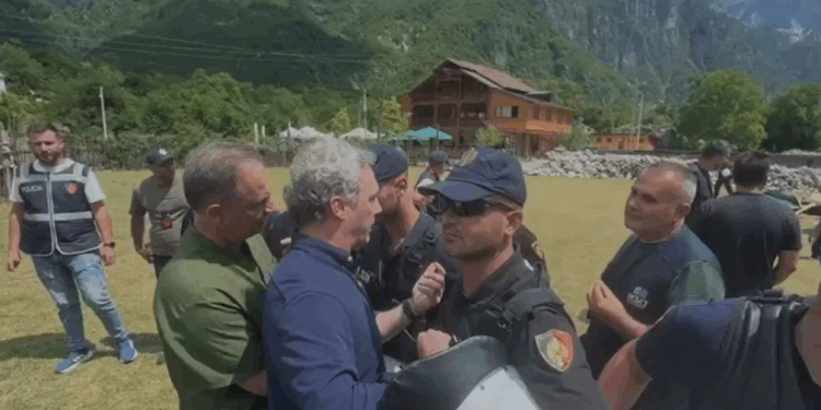 “Legen”/ Boçi dhe Spahia përplasen me policinë në Theth: Mos më kap me dorë se ta mbështjell mirë