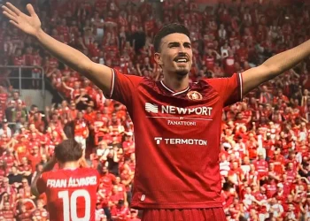Video/ Spektakël i mesfushorit shqiptar, futbollisti që shkëlqeu me Kombëtaren realizon një supergol në javën e parë të kampionatit polak