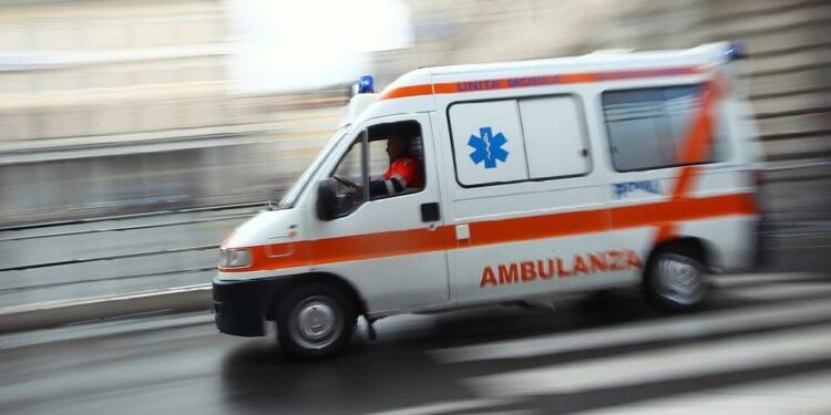 23-vjeçari bie nga ballkoni i hotelit në Shëngjin, dërgohet me urgjencë te Trauma