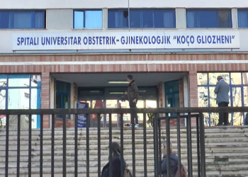 Foshnja e sapolindur humb jetën për shkak të neglizhencës së mjekëve te ‘Koço Gliozheni’