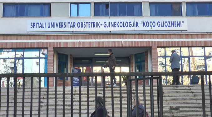 Foshnja e sapolindur humb jetën për shkak të neglizhencës së mjekëve te ‘Koço Gliozheni’