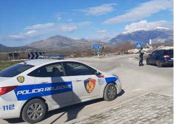 Vlorë/ Një 25-vjeçar plagoset me thikë në lagjen ‘Pavarësia’