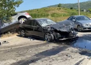 Aksident i rëndë në Thumanë, një i vdekur, 3 të plagosur