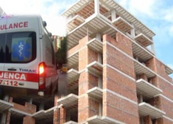 Ranë nga lartësia, plagosen 2 punëtorë ndërtimi në Tiranë