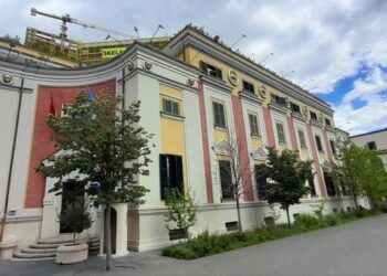 PD: Bashkia e Tiranës, vetëm 20% e investimeve publike të realizuara