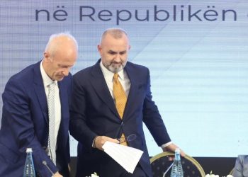 Shoqatat e gazetarëve kundërshtuan Kodin e ri Penal, Rama ia kalon topin Arben Rakipit: Qeveria s’ka gisht