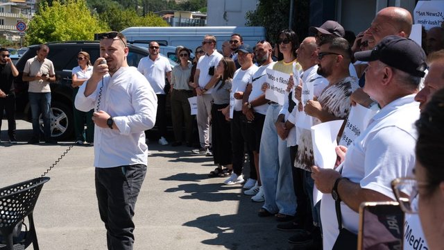 Organizatat ndërkombëtare dënojnë bllokadën e policisë ndaj News 24