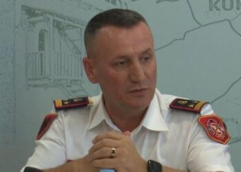 Drejtori i Zjarrfikësve: Pushteti dështoi në infrastrukturë dhe uniforma