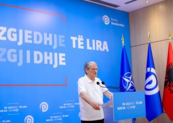 “Rama shpenzoi 490 mln euro për luks”/ Berisha: Me ato lekë do ishin blerë dhjetëra pajisje për shuarjen e zjarreve