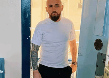 Nga burgu britanik në TikTok, vrasësi shqiptar lutet të kthehet në Shqipëri: Ushqimi është i tmerrshëm