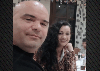 “E pë*dhunonte, e linte shtatzënë që mos divorcohej”, motra e 36-vjeçares që u vra nga bashkëshorti rrëfen detaje tronditëse