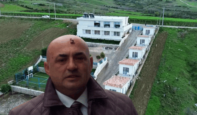 Arrestimi i ish-kreut të IMT Durrës, policia: Ndërtoi pa leje 11 garsoniere, një vilë dykatëshe dhe fushë minifutbolli
