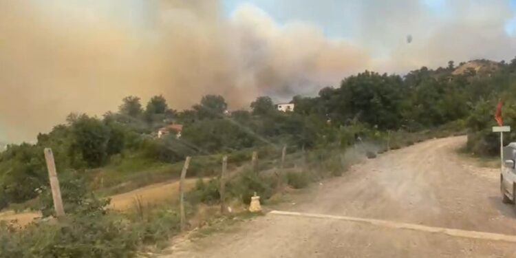 Ministria e Mbrojtjes, thirrje urgjente për evakuim për banorët e 3 zonave