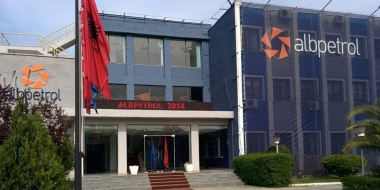 Vjedhje e hapur? Frident Kuqi dhe Likometat blejnë 100 mijë tonë naftë nga Albpetrol me 1 cent mbi çmimin dysheme