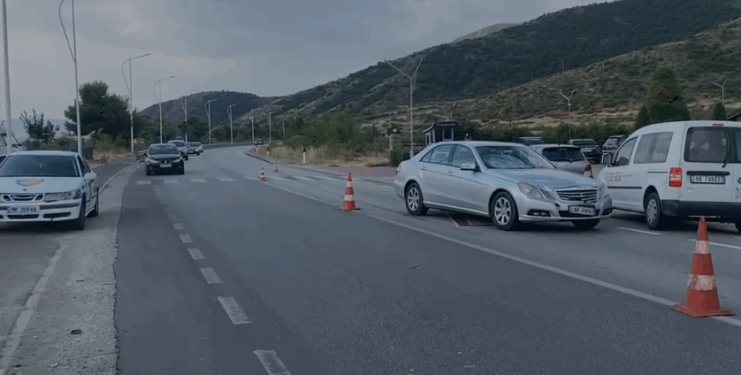 Aksident në aksin Lin – Pogradec, makina merr përpara të moshuarën dhe të miturën
