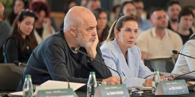 ‘Déjà vu’: Reforma e re e qeverisë “Rama” për mbetjet pritet me mosbesim