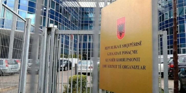 Grupi i Çopjave/ GJKKO lë në burg 7 të arrestuarit, 1 në arrest shtëpie