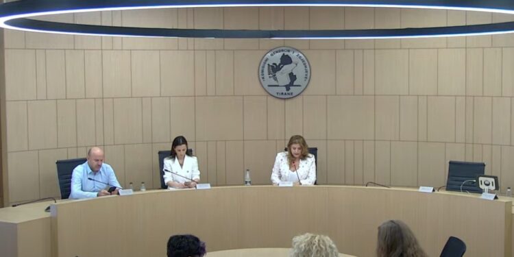 Dështon konstituimi i Kuvendit të Kosovës, nënkryetari serb nuk mori asnjë votë pro