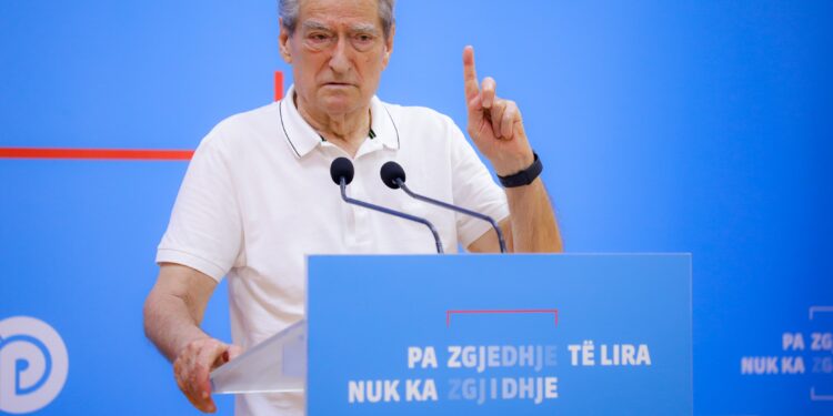 Berisha denoncon “turizmin e tritolit”: Rama, shkaktar për shpërthimet në Orikum dhe shkatërrimin e Thethit
