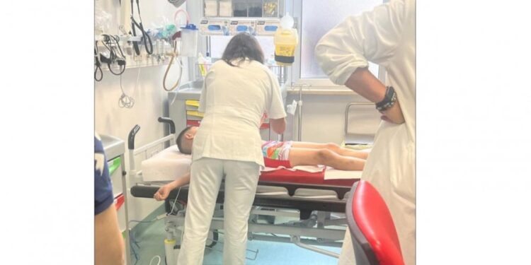 Dy motrat Dhimaku humbën jetën në aksident, vëllai 10-vjeçar niset për kurim në Romë