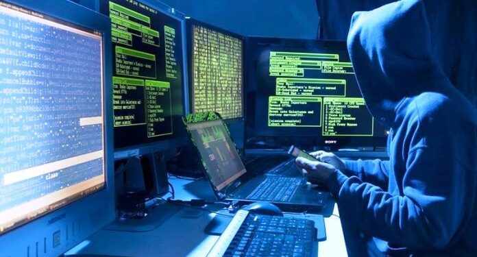 Piramida online grabiti 20 mln USD/ Ekspertët e IT: 10 mijë viktima, shumica janë shqiptarë